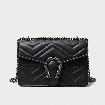 Bolso color negro