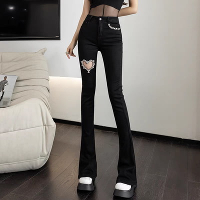 Jean Negro con Detalle de Corazón