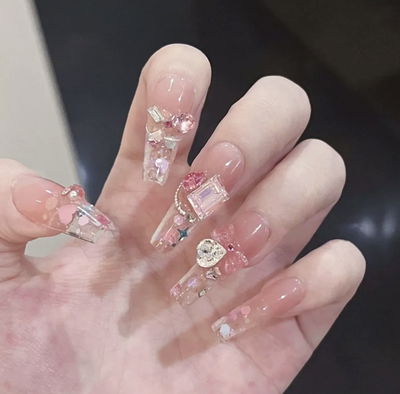 Uñas press on diseño rosa