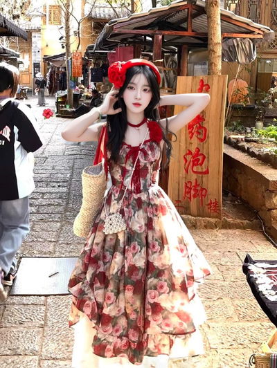 Vestido largo rojo floreado