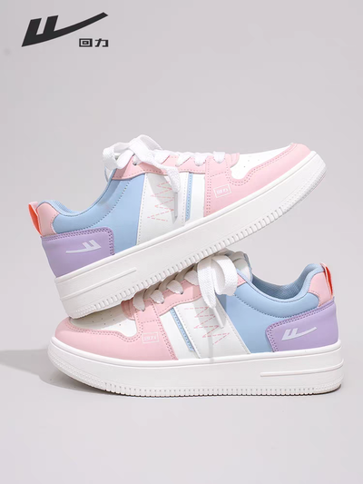 Zapatillas de estética contemporánea en rosa y negro