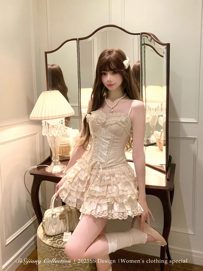 Conjunto de top estilo corset + pollera con bolsados color marfil