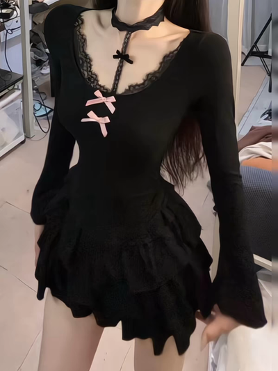 Vestido negro con detalles de encaje 