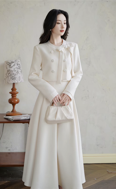 Conjunto K-style de chaqueta + pollera larga color crema