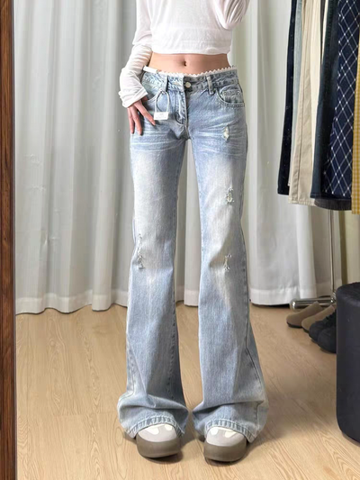 Jeans tiro bajo con detalle de encaje 