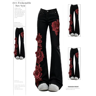 Jeans con diseño de rosas rojas