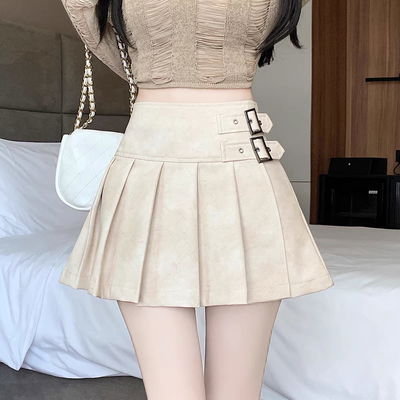 Pollera de cuero sintético color nude