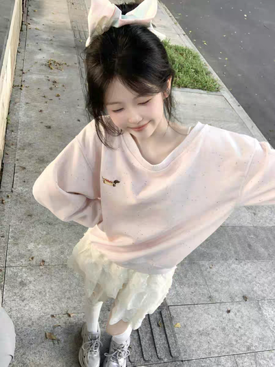 Buzo rosado con diseño de perrito