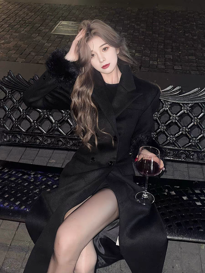 Tapado largo color negro  con pelo sintético 