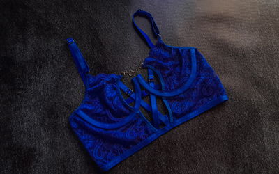 Bustier Aria