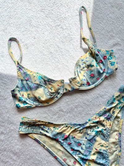 bikini cielo floral talle 90/95
