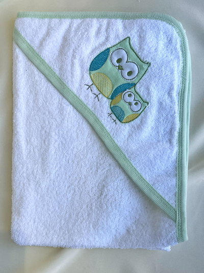 Toallon bordado buhos