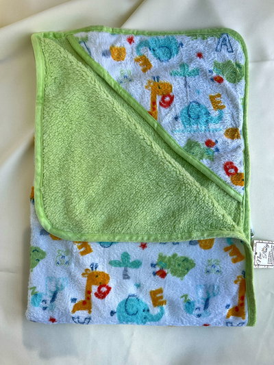 Manta recibidora de corderito