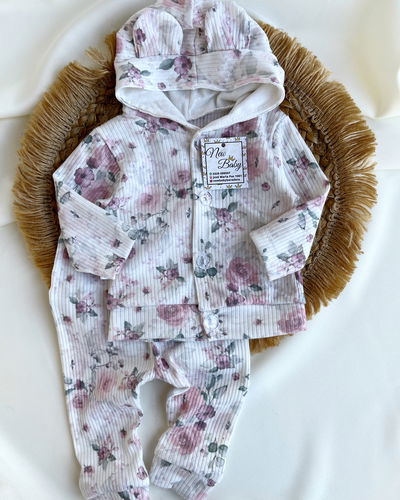 Conjunto campera y pantalón estampado