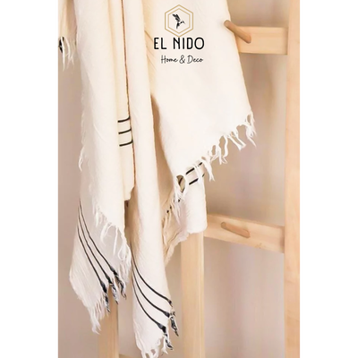 PERCHERO DE PIE EN ALAMO MACIZO  1.80X50CM