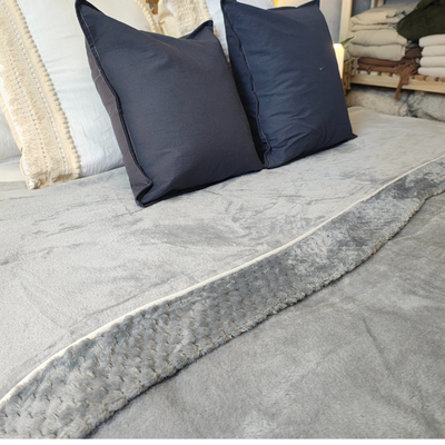 Frazada Berna 2 1/2 pzas. Flannel con embozo de Corderito