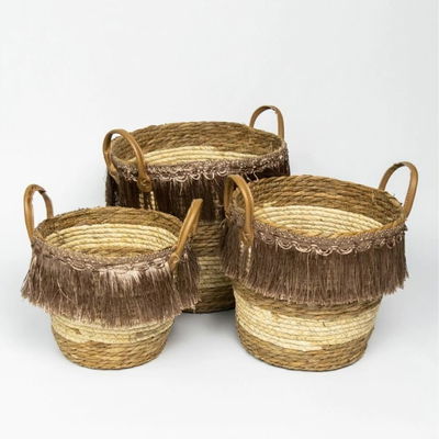 SET DE 3 CESTOS CANASTOS FIBRAS NATURALES CON MANIJAS DE CUERO Y FLECOS EN HILO DE SEDA