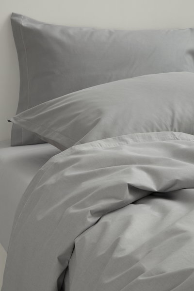 Juego de Sábanas King Size Lisa 144 Hilos - Alcoyana Estudio Color Cemento