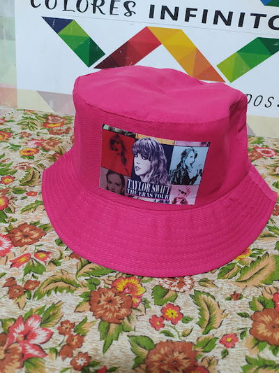 Gorro Piluso CIS  de TAYLOR SWIFT