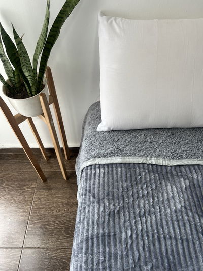 Frazada corderito + flannel 200x210 (gris)