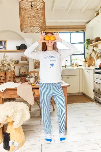 Pijama remera manga larga y pantalon 471-25 Bonjour Le Monde Tutta La Frutta