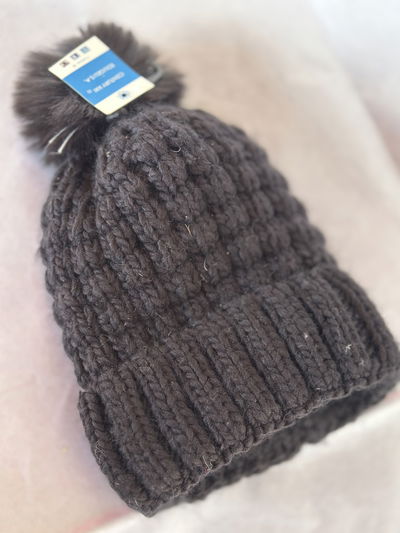 Gorro  de lana con peluche adentro negro