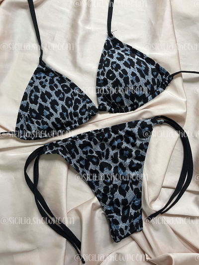 BIKINI ANIMAL PRINT AZUL CON TIRA NEGRA T.90
