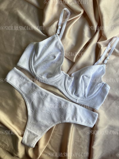 CONJUNTO CANELA BLANCO
