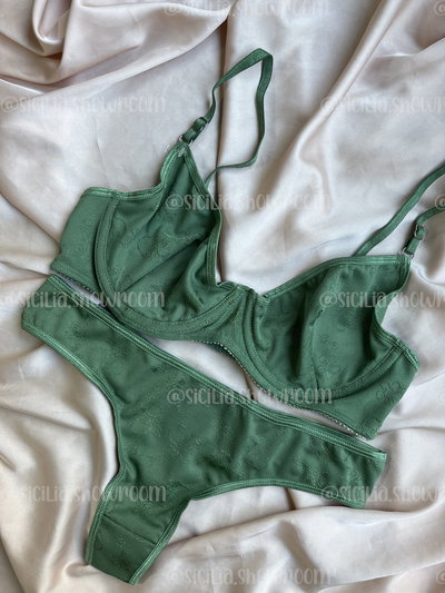 CONJUNTO CANELA VERDE