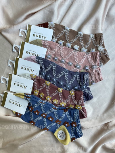 3 PARES DE MEDIAS FLORES