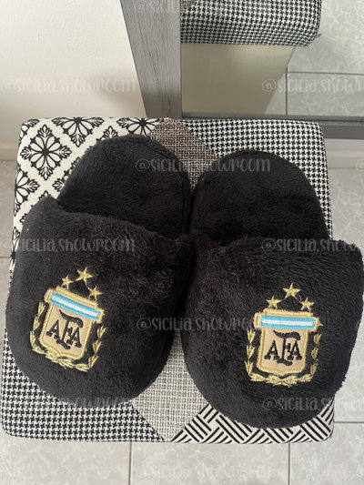 PANTUFLAS AFA NEGRAS
