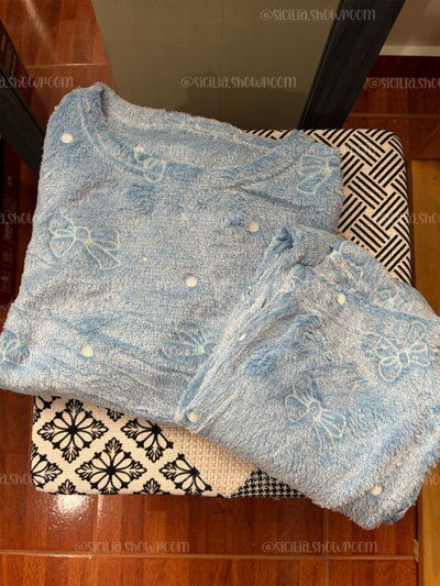 PIJAMA KIARA MOÑO CELESTE