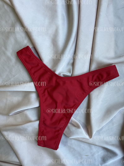 BOMBACHA EN V ROJA T.85