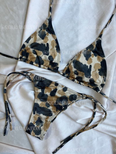BIKINI MANCHAS MARRON
