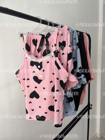 PIJAMA CORAZONES ROSAS