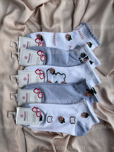3 PARES DE MEDIAS FRUTILLAS