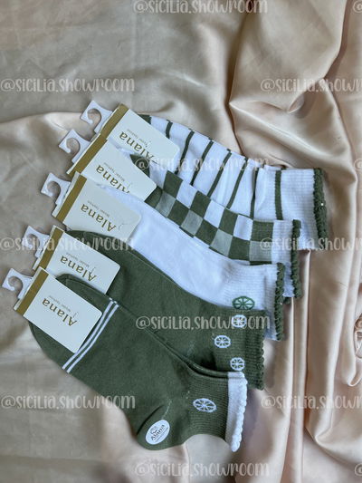 3 PARES DE MEDIAS VERDES
