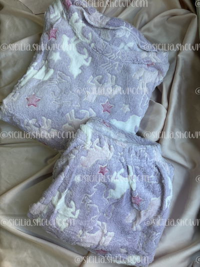 PIJAMA POLAR UNICORNIOS LILA (LUMINOSO)