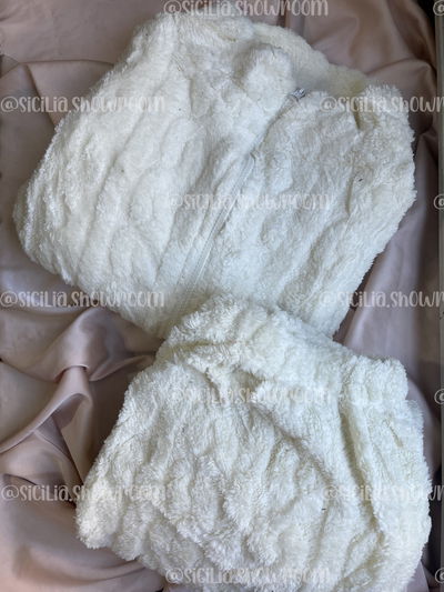 PIJAMA POLAR CREMA