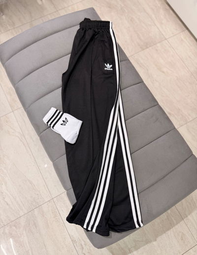 PANTALÓN ANCHO ADIDAS
