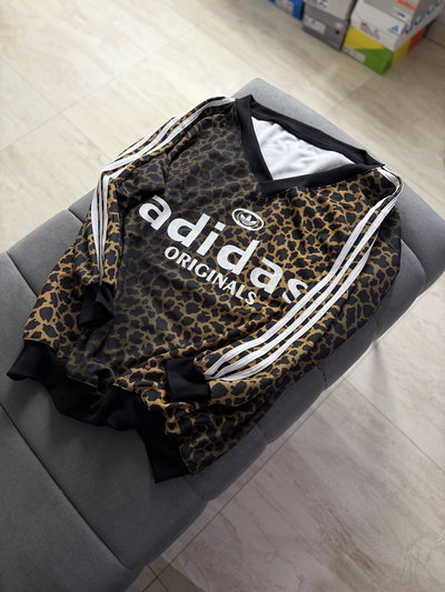 BUZO ADIDAS PRINT OVER