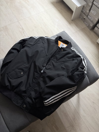  CAMPERA ADI IMPORTADA UNISEX