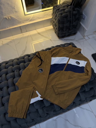 PROMO CONJUNTO ROMPEVIENTO NIKE