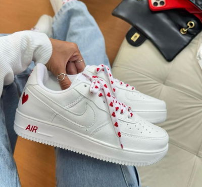 NIKE AF1 CORAZON