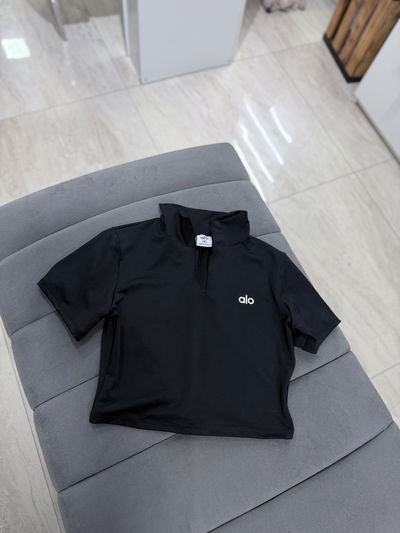 REMERA CROP DEPORTIVA ALO