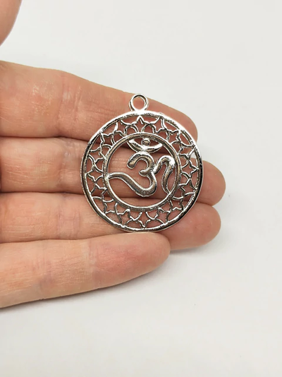 COLLAR OM - MÁNDALA METAL FUNDICIÓN