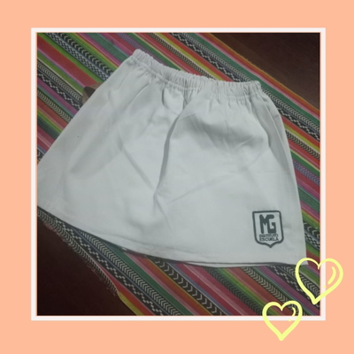 Short pollera gabardina