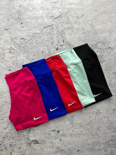 SHORT NIKE TALLE 5