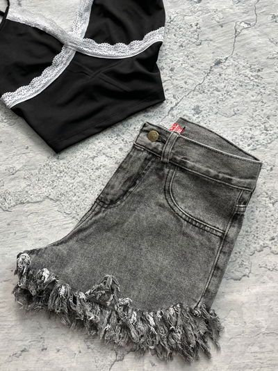 Short Rígido Gris