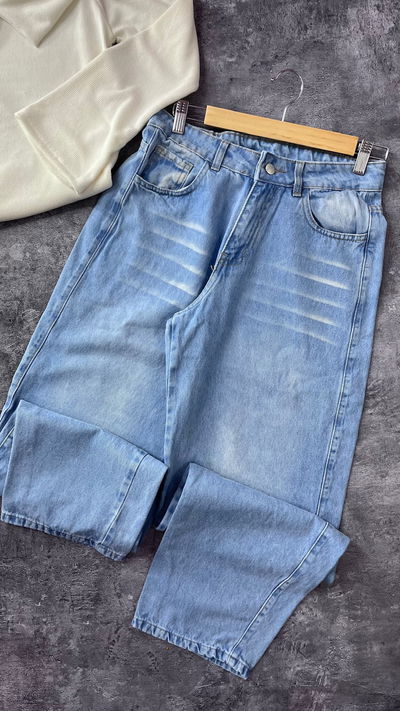 BAGGY CELESTE LOCALIZADO